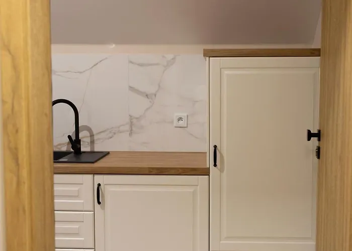 Obok Suntago Park Of Poland Parking Gratis